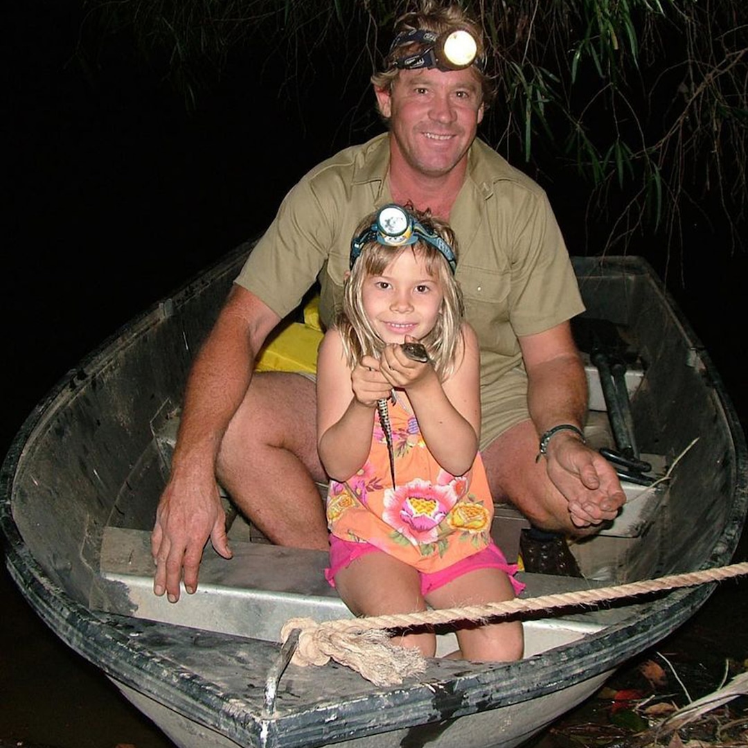 Bindi Irwin Honors Dad Steve Irwin on sixteenth Anniversary of His Demise Bindi Irwin Honors Dad Steve Irwin on sixteenth Anniversary of His Demise
